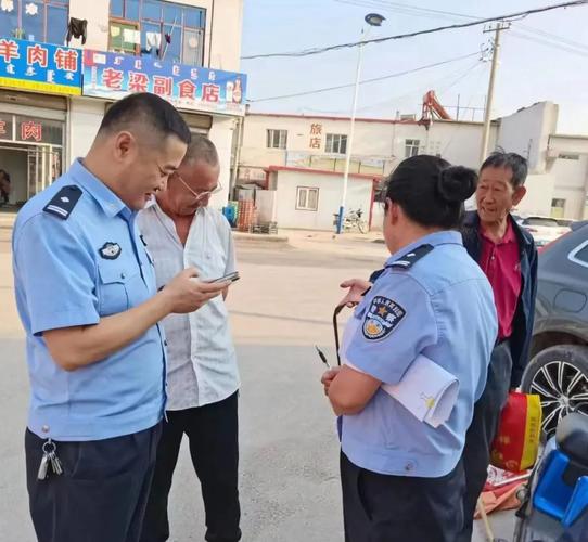 新澳门2025最新款免费和35岁民警因公牺牲与35岁民警因公牺牲 送别现场妻子震撼举动令人心 如刀割